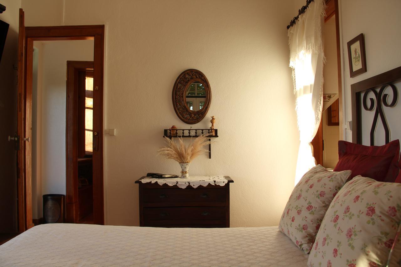 Villa A Tejada Ortiga Esterno foto